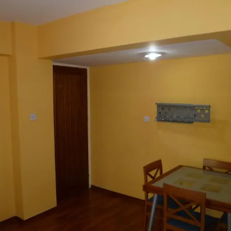 Habitación en casa particular Private In A Shared Flat *